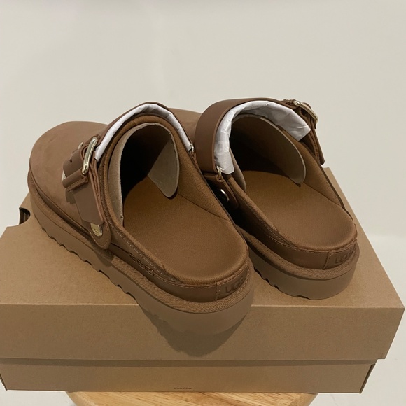 Womens UGG Goldenstar Villa Clog in Chestnut Suede, 1169590 - Picture 8 of 8